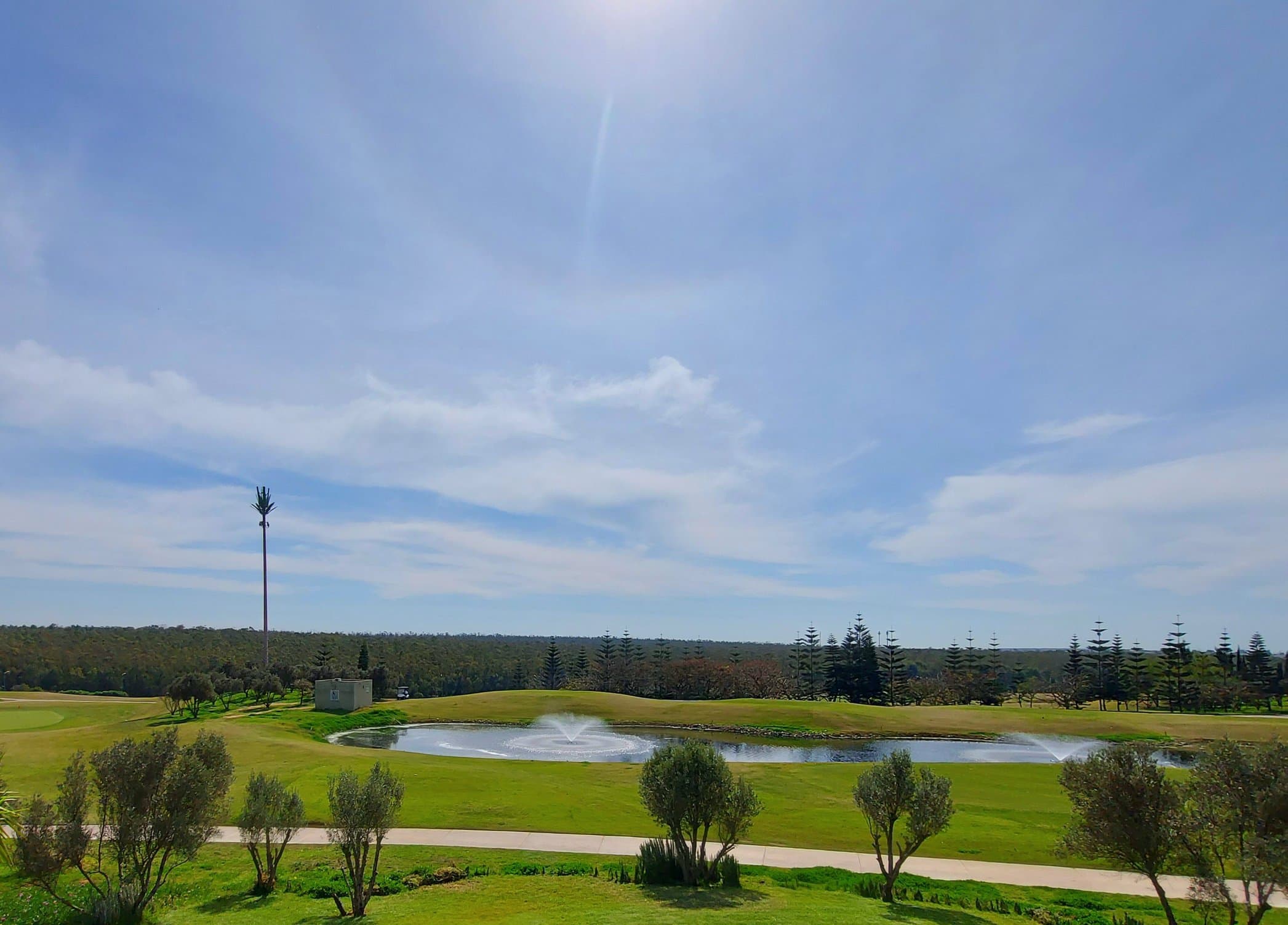 Rare villa moderne avec vue sur golf — La Ville Verte