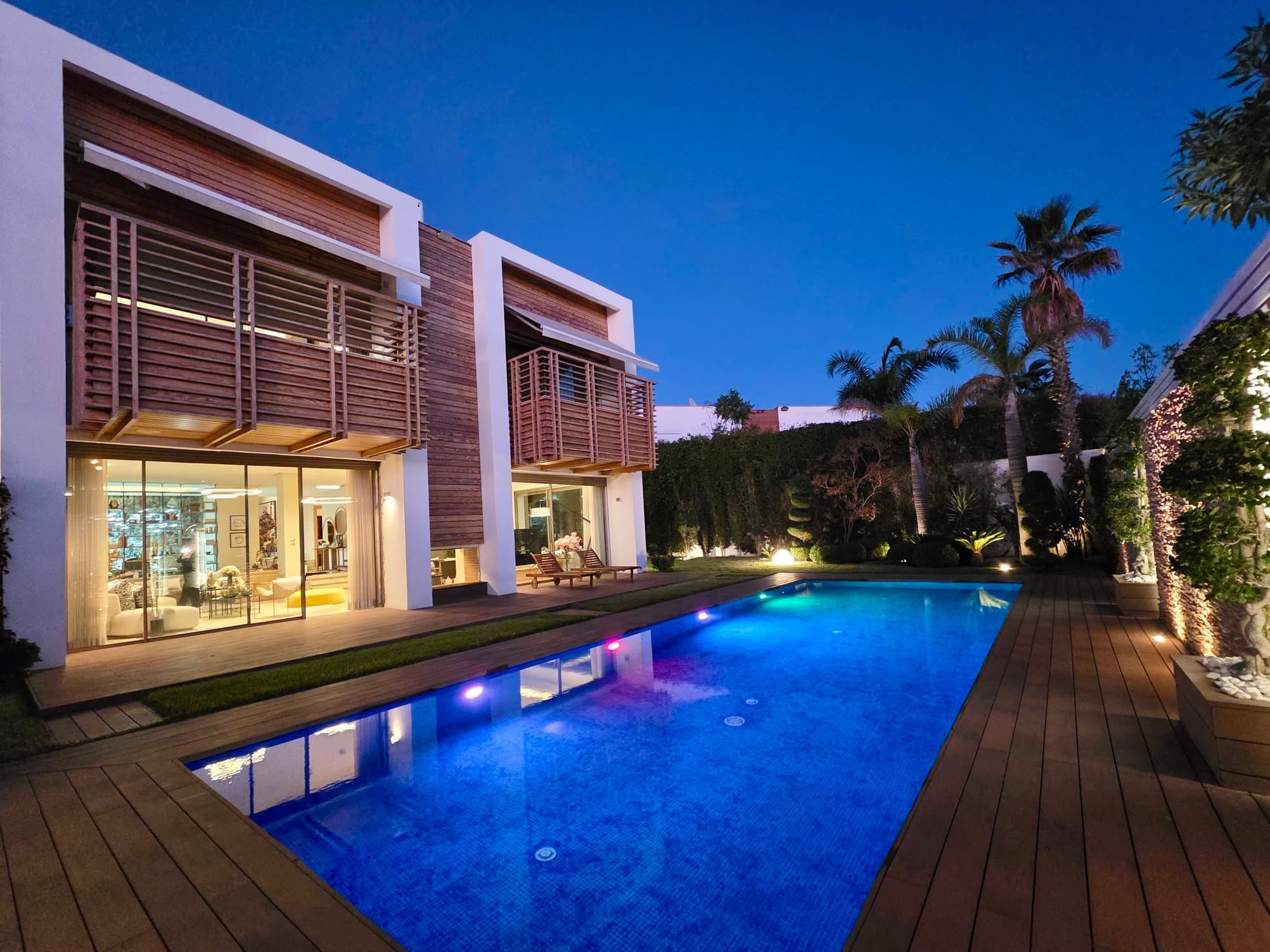Fabuleuse villa contemporaine au golf — La Ville Verte